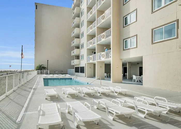 Apartment Summer Dates Still Available! Tropical Winds 703!
