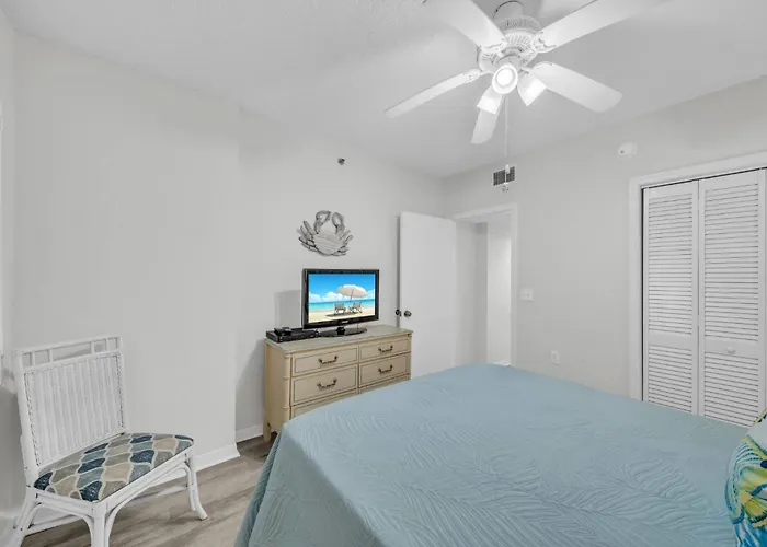 Apartment Summer Dates Still Available! Tropical Winds 703!