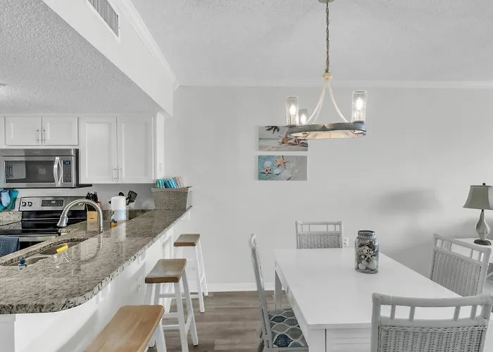 Apartment Summer Dates Still Available! Tropical Winds 703!