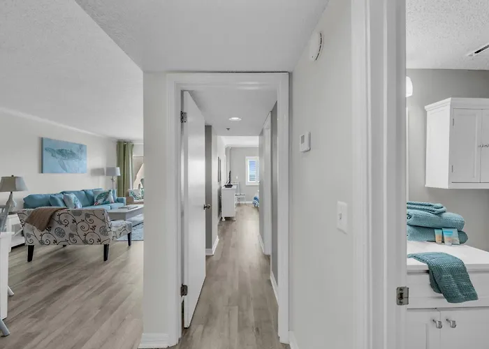 Apartment Summer Dates Still Available! Tropical Winds 703! *